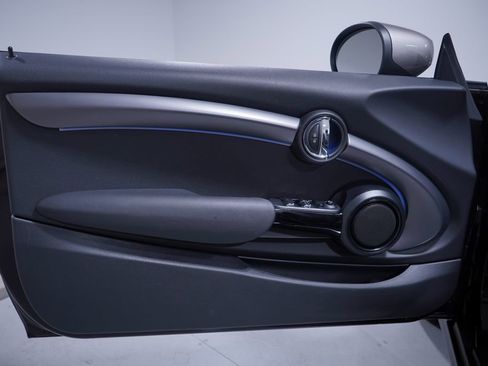 Used 2022 MINI Cooper Convertible image 16