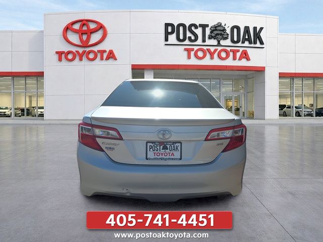 Used 2012 Toyota Camry SE FWD image 5