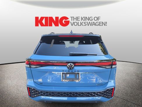 New 2025 Volkswagen Tiguan SE R-Line image 6
