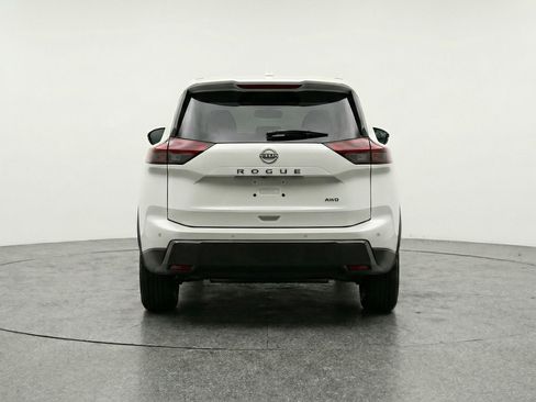 Used 2025 Nissan Rogue SV FWD image 7