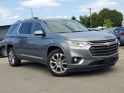 Used 2019 Chevrolet Traverse Premier AWD/4WD image 2