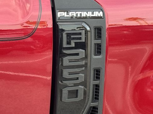 New 2026 Ford F250 Platinum w/ FX4 Off-Road Package image 9