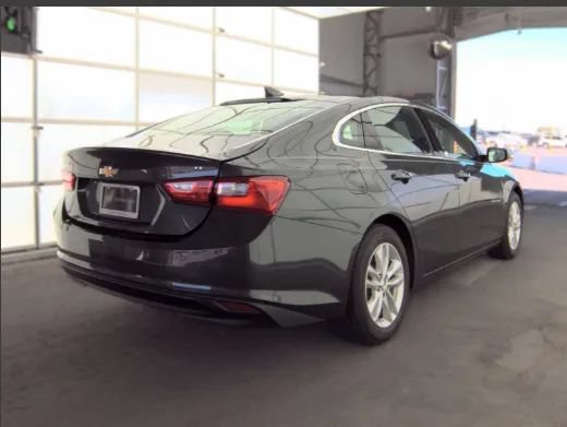 Used 2016 Chevrolet Malibu LT FWD image 2