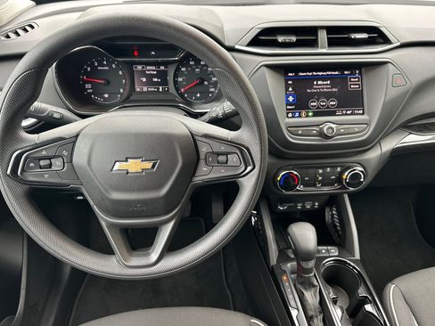 Used 2023 Chevrolet TrailBlazer LT image 14