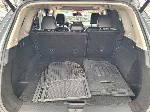 Used 2021 Nissan Rogue SL w/ Premium Package image 25