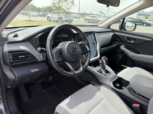 Used 2024 Subaru Outback Premium AWD/4WD image 11