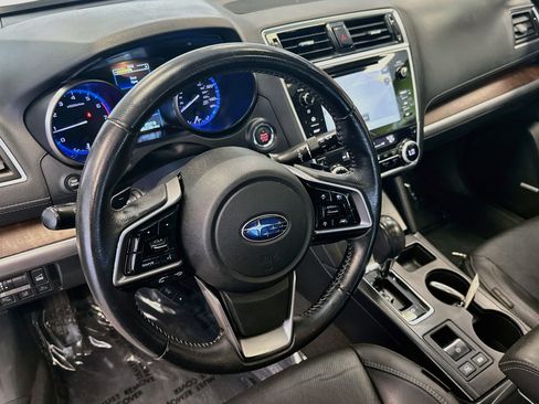 Used 2018 Subaru Outback 2.5i Limited AWD/4WD image 18