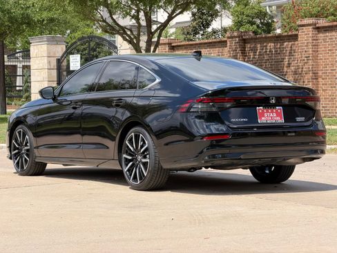 Used 2025 Honda Accord Touring image 15