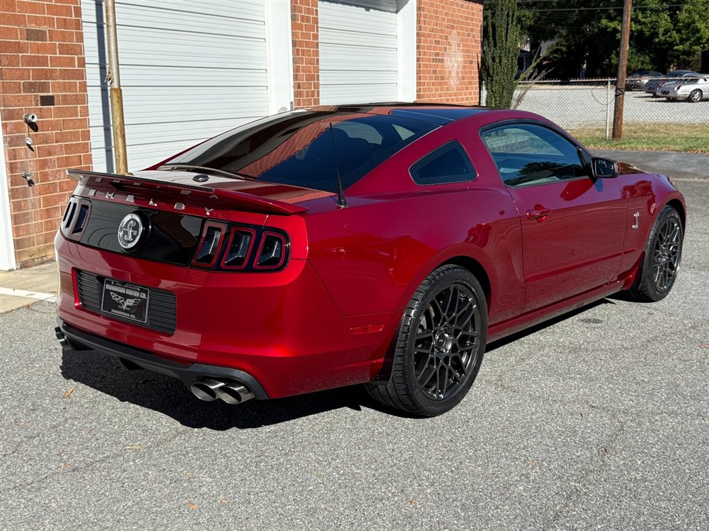 Used 2014 Ford Mustang Shelby GT500 w/ Equipment Group 821A RWD image 33