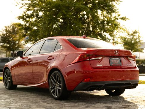 Used 2018 Lexus IS 300 F Sport w/ F Sport Package image 12