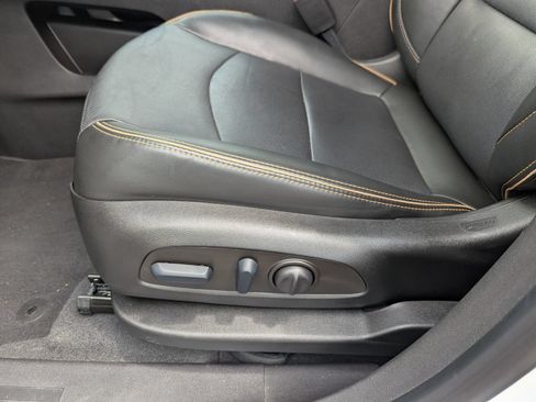 Used 2022 GMC Terrain AT4 w/ Infotainment Package II AWD/4WD image 27