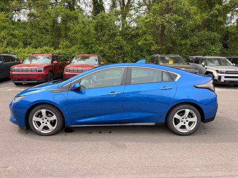 Used 2017 Chevrolet Volt LT w/ Comfort Package FWD image 7