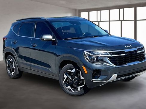 Used 2024 Kia Seltos EX AWD/4WD image 13
