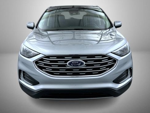 Used 2022 Ford Edge SEL w/ Convenience Package image 2