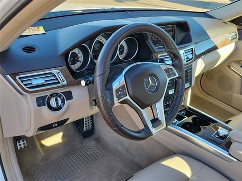 Used 2015 Mercedes-Benz E 350 4MATIC Sedan image 9