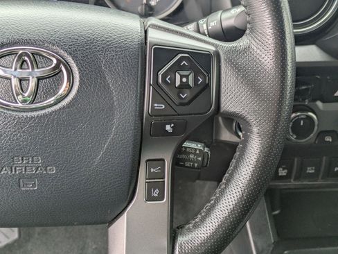 Used 2019 Toyota Tacoma TRD Off-Road AWD/4WD image 20