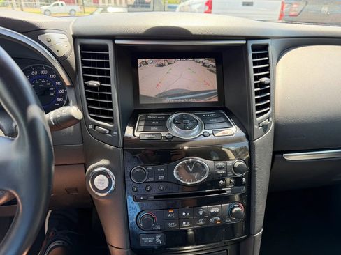 Used 2014 INFINITI QX70 2WD image 12