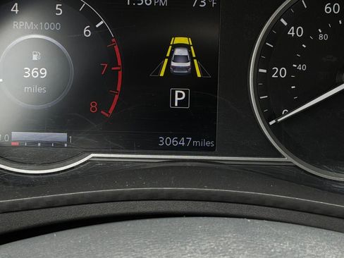 Used 2025 Nissan Versa SV w/ Trunk Package FWD image 34