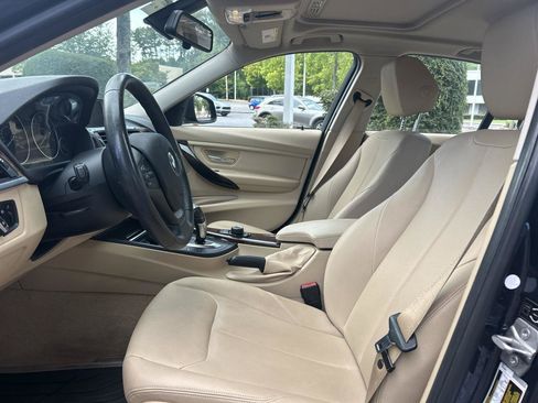 Used 2015 BMW 320i Sedan RWD image 11