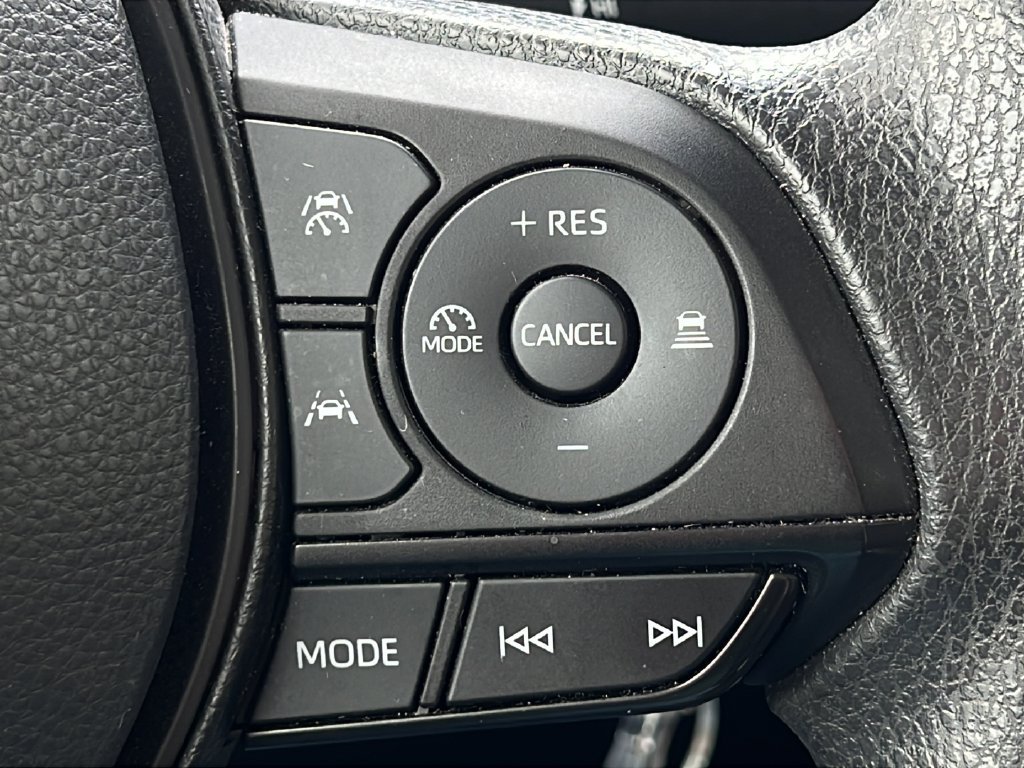 Used 2024 Toyota Corolla LE FWD image 19
