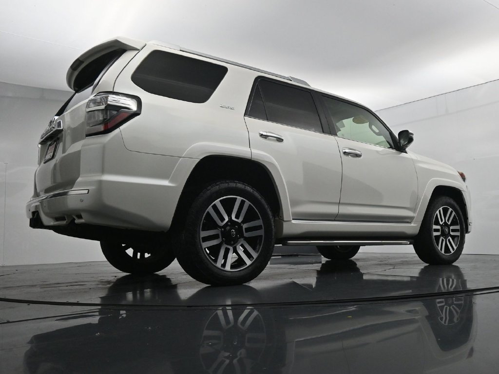 Used 2017 Toyota 4Runner Limited AWD/4WD image 43