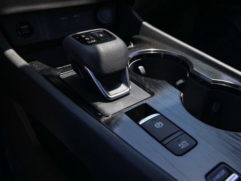 New 2026 Nissan Rogue SV FWD image 31