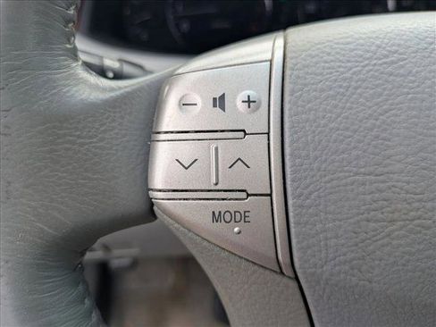 Used 2007 Toyota Avalon Limited FWD image 12