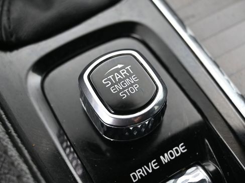 Used 2019 Volvo XC90 T5 Momentum image 21