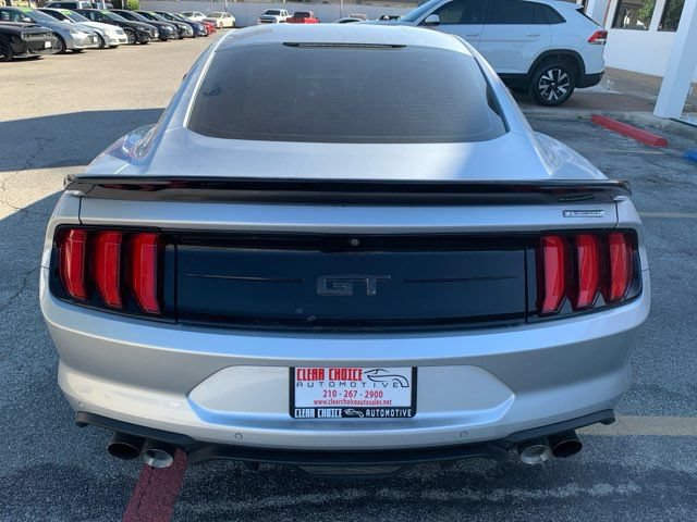 Used 2018 Ford Mustang GT RWD image 3