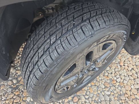 Used 2018 Jeep Renegade Trailhawk AWD/4WD image 12
