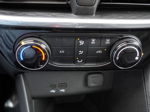 Certified 2024 Buick Encore GX Sport Touring image 24