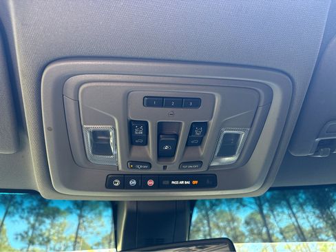 Used 2020 GMC Sierra 1500 SLT w/ SLT Premium Plus Package image 39