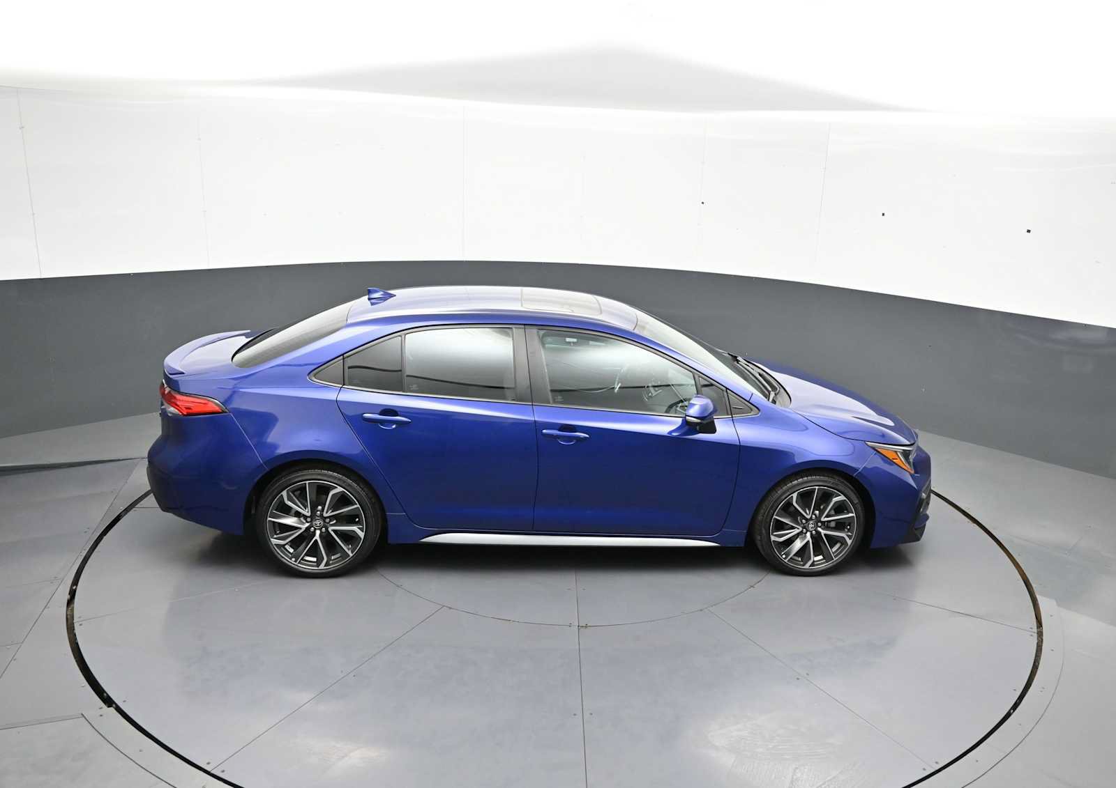 Used 2022 Toyota Corolla SE w/ SE Premium Package FWD image 36