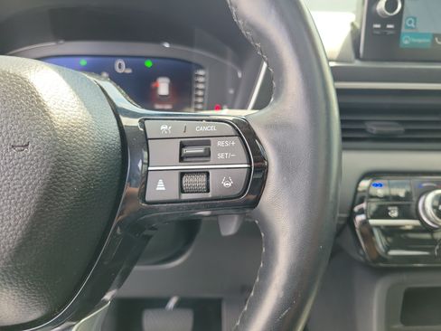 Used 2024 Honda Pilot Elite image 23