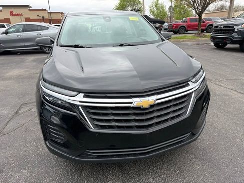 Used 2024 Chevrolet Equinox LS image 2