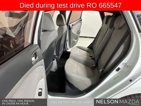 Used 2014 Hyundai Accent GS image 11