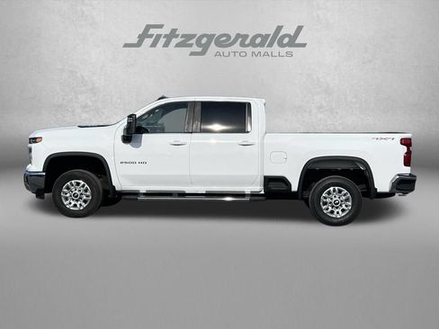 Used 2025 Chevrolet Silverado 2500 LT w/ Convenience Package AWD/4WD image 4
