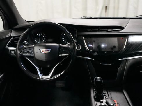 Used 2021 Cadillac XT6 Premium Luxury AWD/4WD image 3