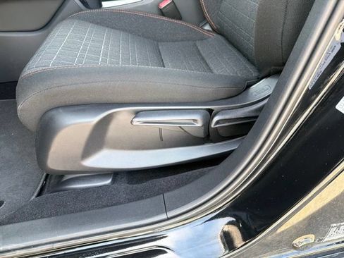 Used 2026 Honda HR-V Sport image 40