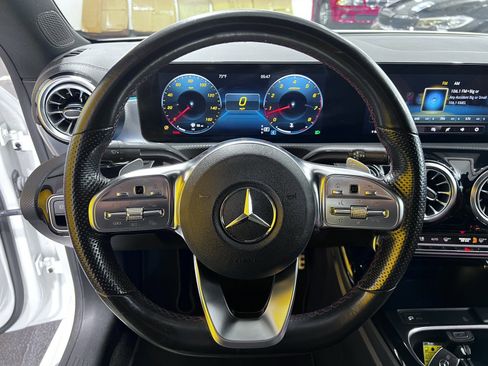 Used 2022 Mercedes-Benz CLA 250 image 11