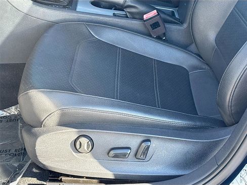 Used 2019 Volkswagen Passat 2.0T Wolfsburg image 19