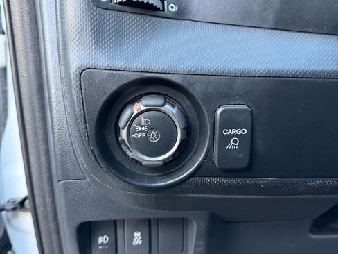 Used 2014 Honda Ridgeline SE image 10