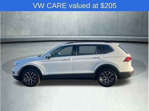 Used 2021 Volkswagen Tiguan SE w/ Panoramic Sunroof Package image 8