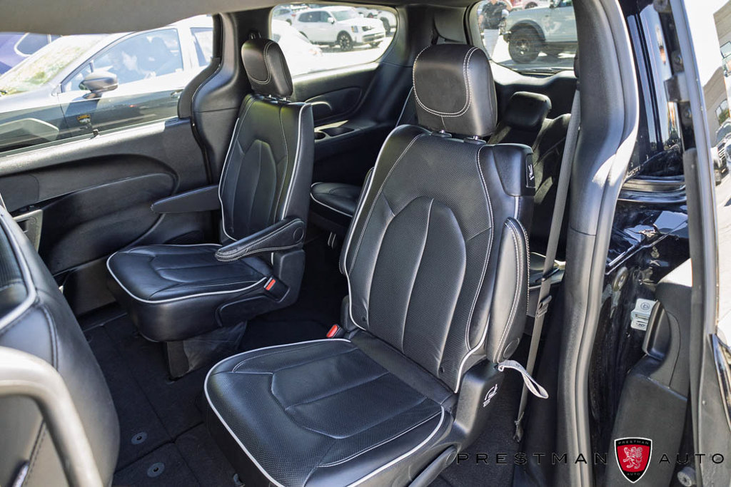 Used 2026 Chrysler Pacifica Limited FWD image 44