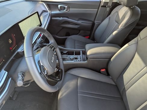 Certified 2025 Kia Sorento EX image 20