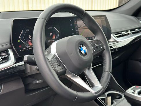 Used 2025 BMW X1 xDrive28i w/ Technology Package image 16