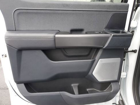 Used 2025 Ford F150 Lariat w/ Equipment Group 502A High image 13