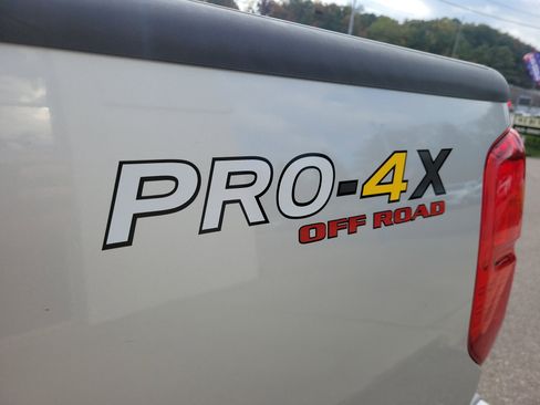 Used 2019 Nissan Frontier PRO-4X image 10