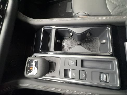 Used 2026 Nissan Pathfinder Platinum w/ Cargo Package FWD image 50