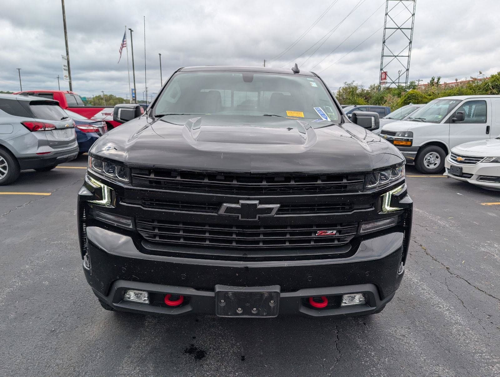 Used 2021 Chevrolet Silverado 1500 LT Trail Boss w/ Convenience Package II AWD/4WD image 2